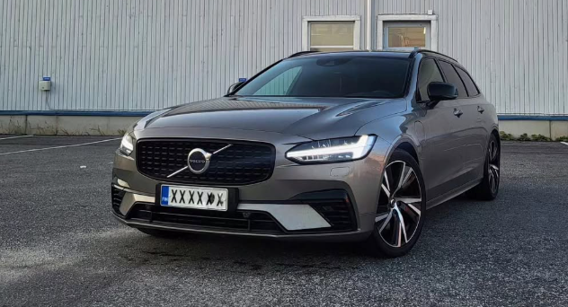 Volvo V90 2